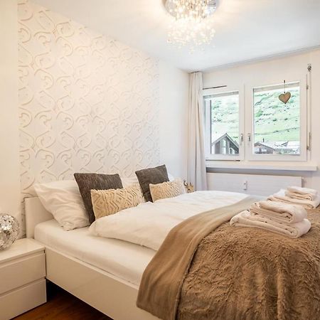 Stylish Home With Matterhorn View In The Center زيرمات المظهر الخارجي الصورة