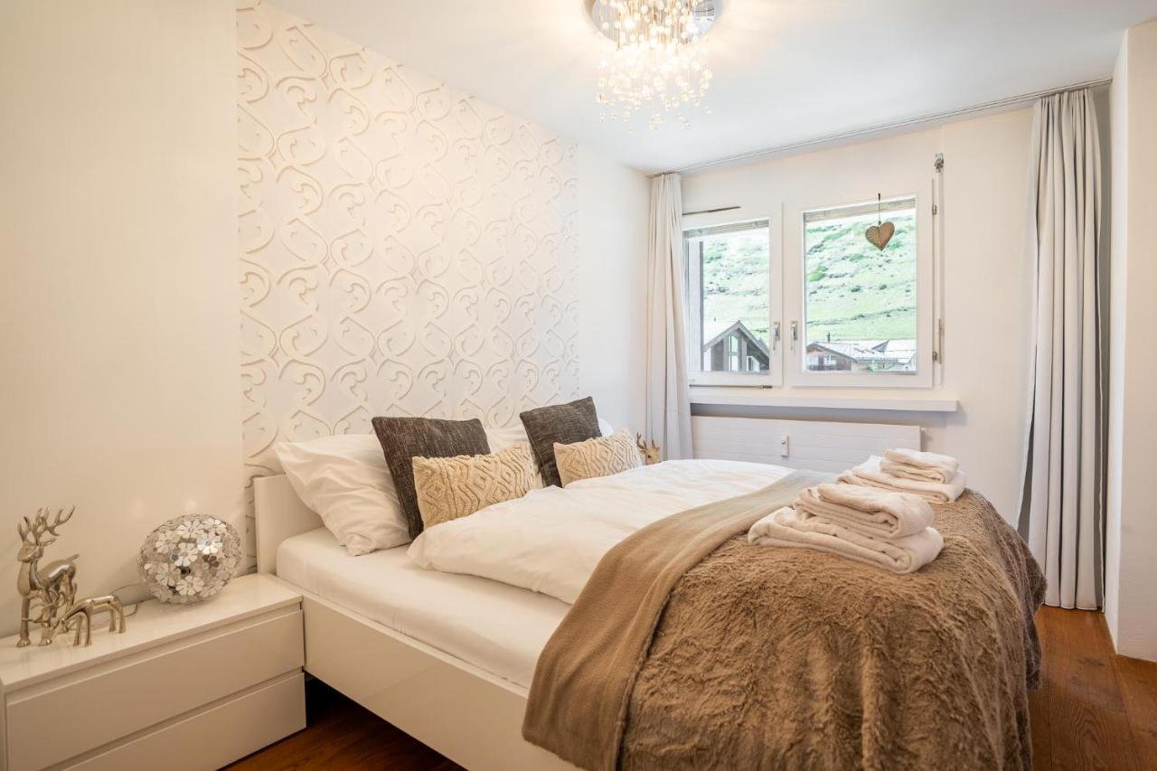 Stylish Home With Matterhorn View In The Center زيرمات المظهر الخارجي الصورة